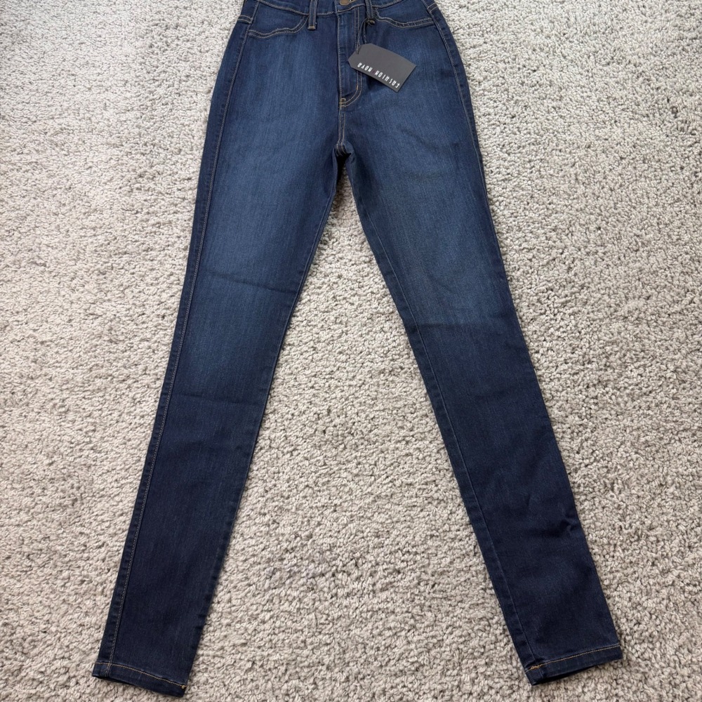 High-Rise Skinny Jeans in Dark Blue